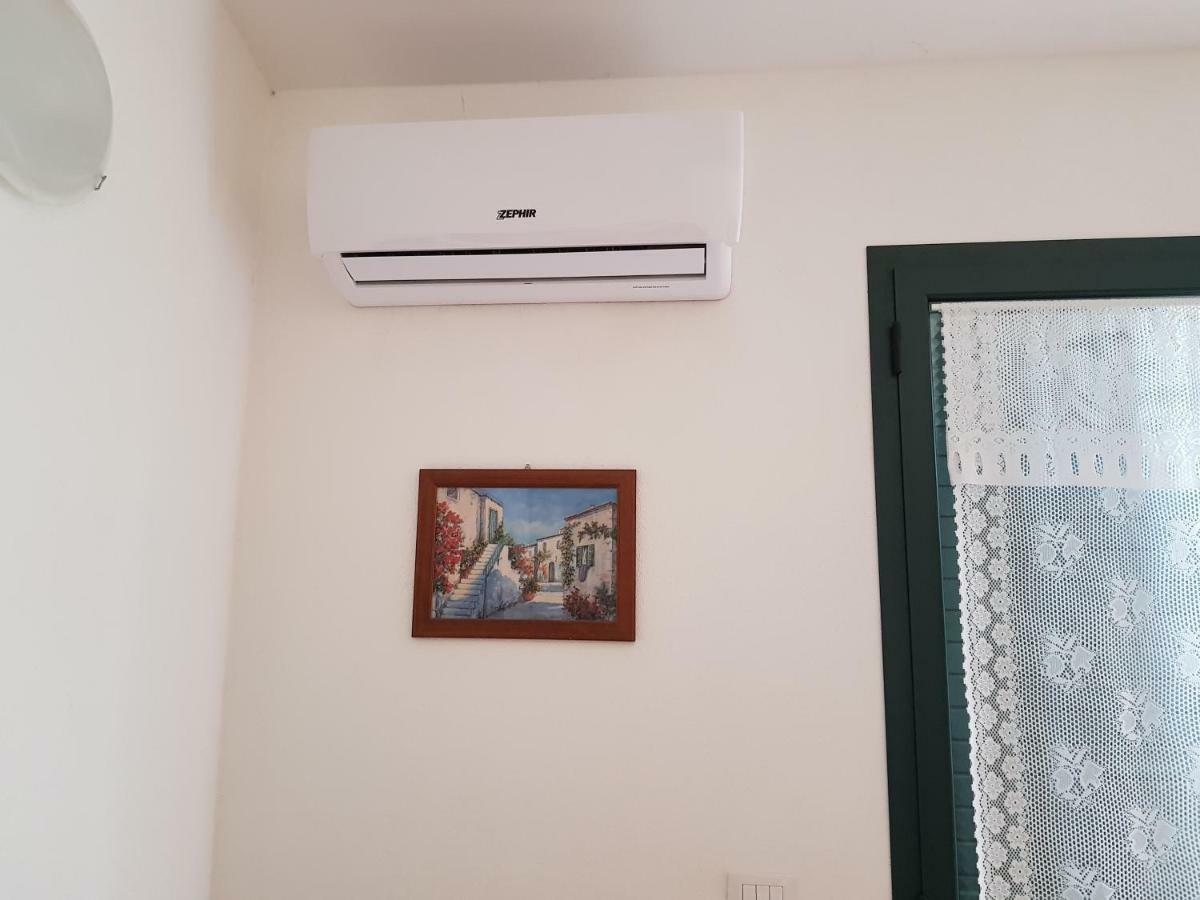 Apartamento Borgo Lu Canali Da Gavino Badesi Exterior foto