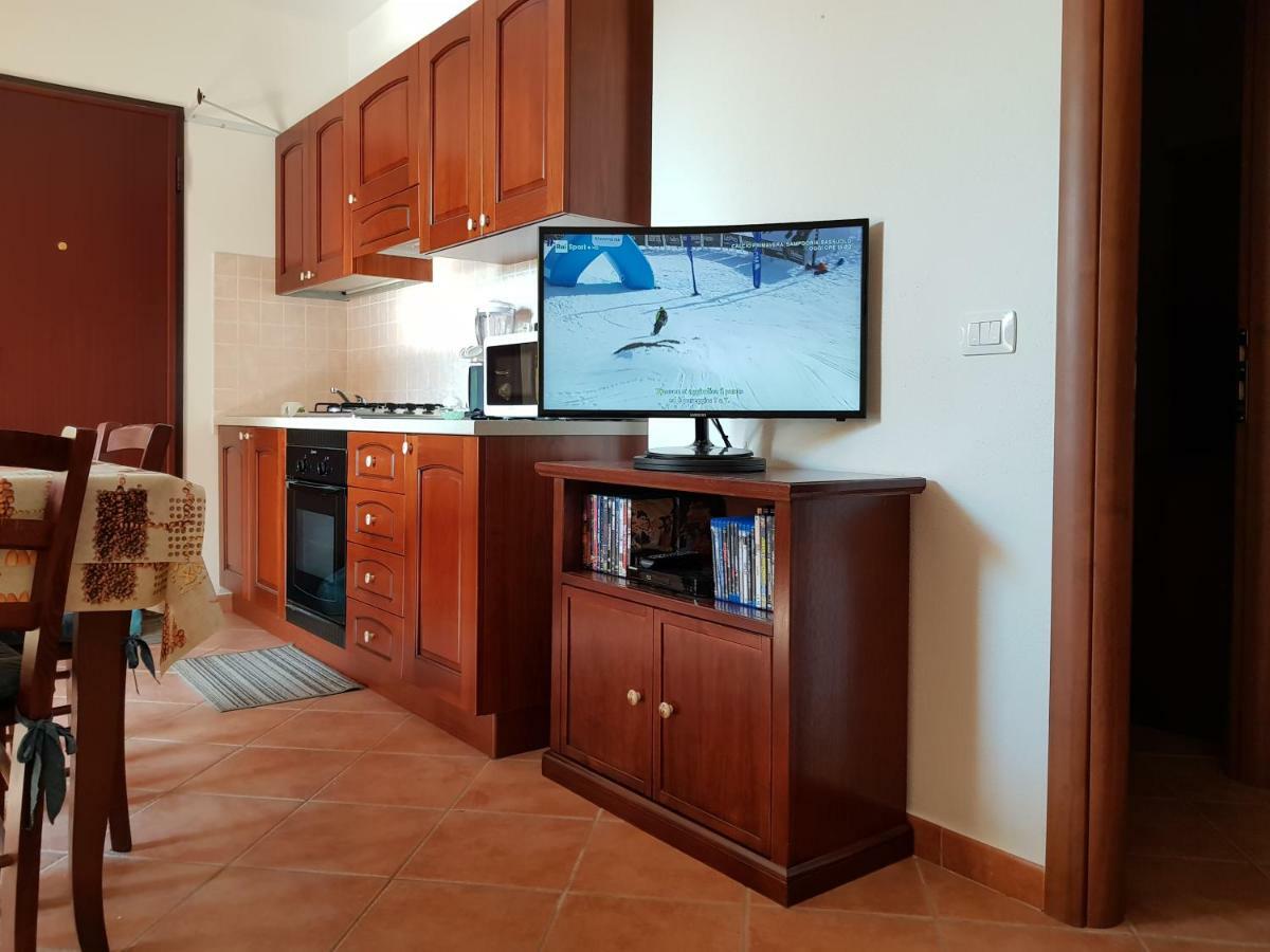 Apartamento Borgo Lu Canali Da Gavino Badesi Exterior foto