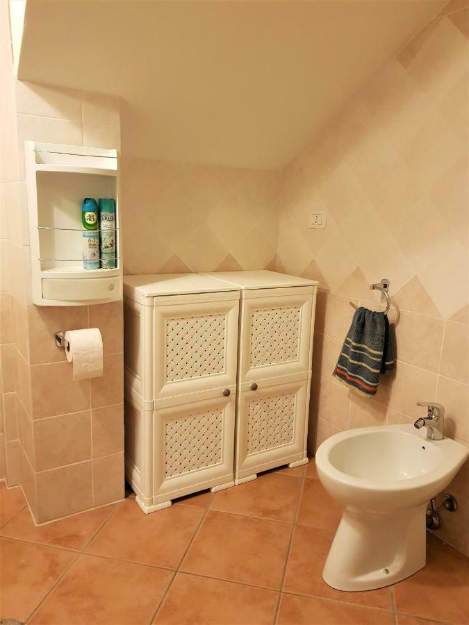 Apartamento Borgo Lu Canali Da Gavino Badesi Exterior foto